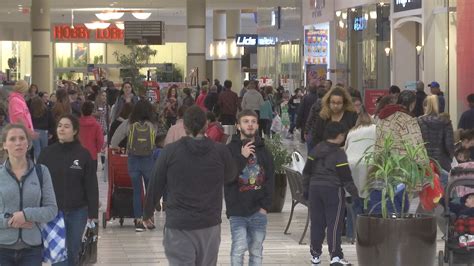 What Time Alderwood Mall Open On Black Friday - Holyoke Mall welcomes early Black Friday shoppers | WWLP