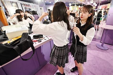 How Japans ‘purikura Photo Booths Are Surviving Selfies Taipei Times
