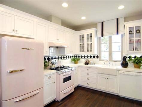 We wanted to renovate our kitchen and we found bella to be excellent modular kitchen providers they have nice modular kitchen designs for l shaped kitchens and the customer support is really good. L-Shaped Kitchen Designs | HGTV
