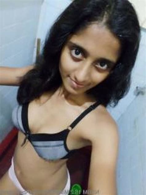 Sex Gallery Indian Skinny Girl Showing Her Small Tits And Shaved Pussy