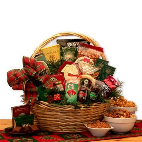 Holiday Celebrations Holiday T Basket Christmas T Basket