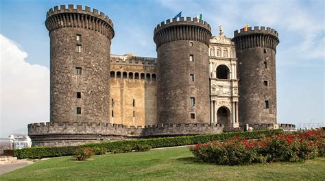 Castel Nuovo Maschio Angioino Lifestyle Napoli