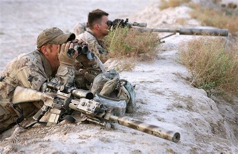 Record-Breaking Canadian Sniper Kills ISIS Fighter With Two-Mile Shot