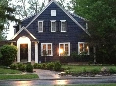 It will invite a beautiful ocean sense in your living. Image result for sherwin williams naval exterior | House ...