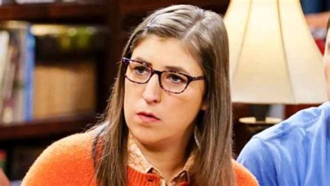 Big Bang Theory Amy la bruttina in realtà è uno schianto ecco l