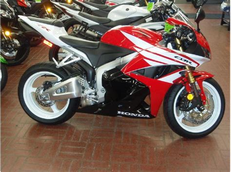Get the latest specifications for honda cbr 600 rr 2012 motorcycle from mbike.com! 2012 Honda CBR600RR for sale on 2040-motos