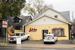 Get Lost In Nashville A Non Navigable Journey To Music Row