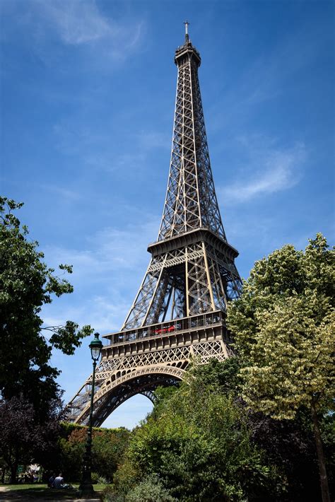 무료 이미지 나무 건축물 구조 다리 시티 에펠 탑 파리 기념물 도시 풍경 관광객 프랑스 유럽 상징