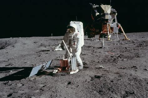 Le Récit Des Premiers Pas Sur La Lune Le 21 Juillet 1969 Histoire