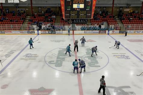 Ice Wolves Tame Mustangs La Ronge Ice Wolves