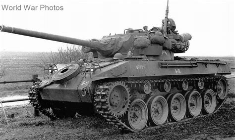 M18 Of The 827th Tank Destroyer Battalion 1944 2 World War Photos