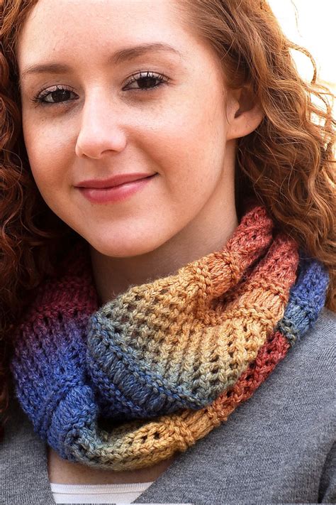Knitting Patterns for Accessories : Aspen Cowl Knitting Pattern
