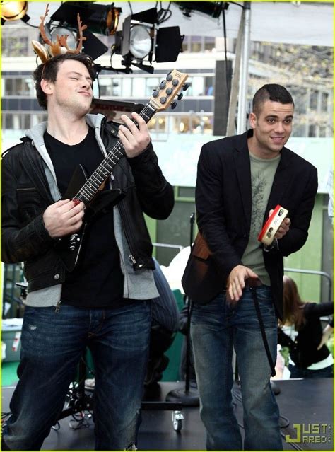 Cory Monteith And Mark Salling These Two Always Have The Best Facial Expressions Glee Cast