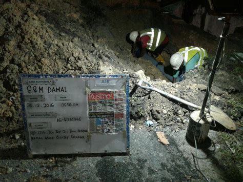 Pemotongan bekalan air ini akan menjejaskan lebih kurang 577 kawasan di daerah klang/shah alam, petaling, gombak, kuala lumpur, kuala langat, dan syabas menasihatkan orang ramai supaya mengambil langkah awal dengan menyimpan air yang mencukupi sebelum tarikh gangguan bekalan. Info Syabas Gangguan Bekalan Air - dino-syukl