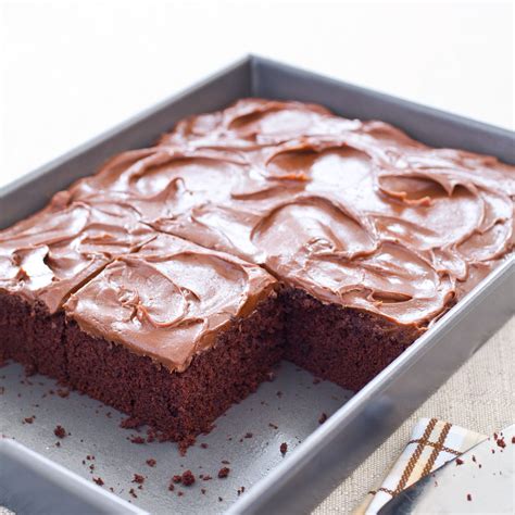 SFS_chocolate_sheet_cake-13.jpg