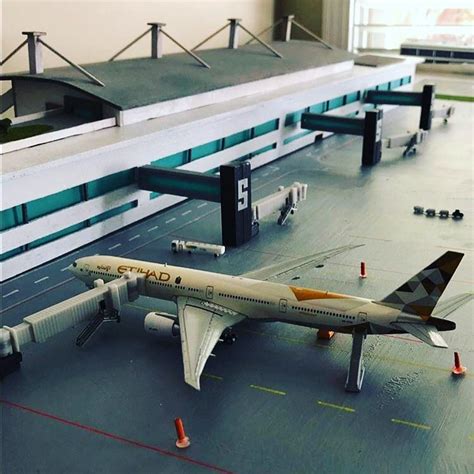 I Created A Custom 1400 Scale Model Airport Terminal Raviation