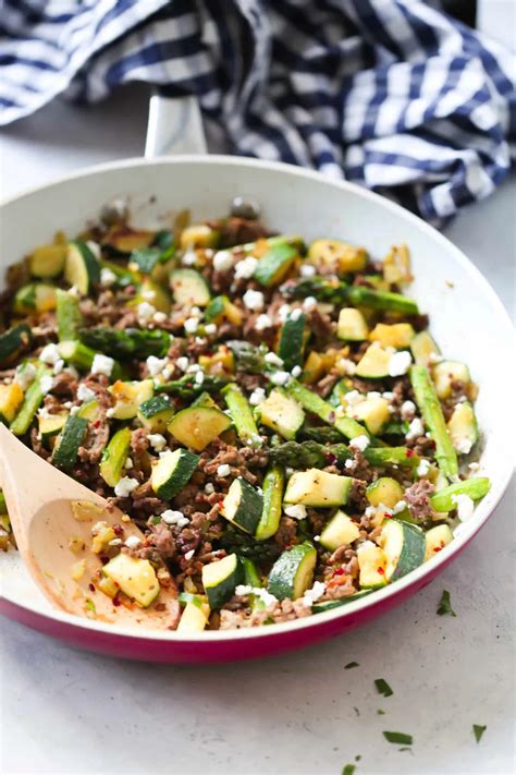 Ground beef is an excellent ingredient to use on an aip diet. Ground Beef Veggie Skillet - This Ground Beef Veggie Skillet is made with onions, bell pepper ...