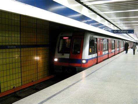 Metro - Warszawikia - Encyklopedia wiedzy o Warszawie