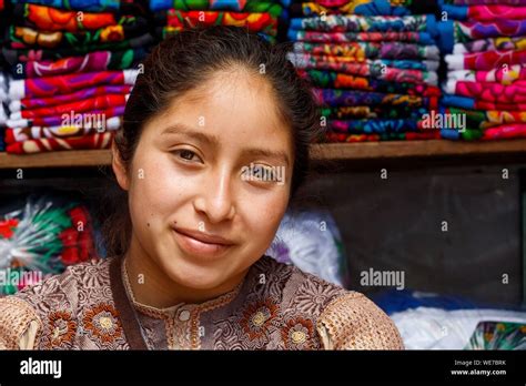 Mexico Chiapas State San Cristobal De Las Casas Tzotzil Woman
