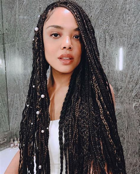 How To Style Coolest Modern Box Braids Hairstyle Box Braids Trends For 2021 Knowinsiders