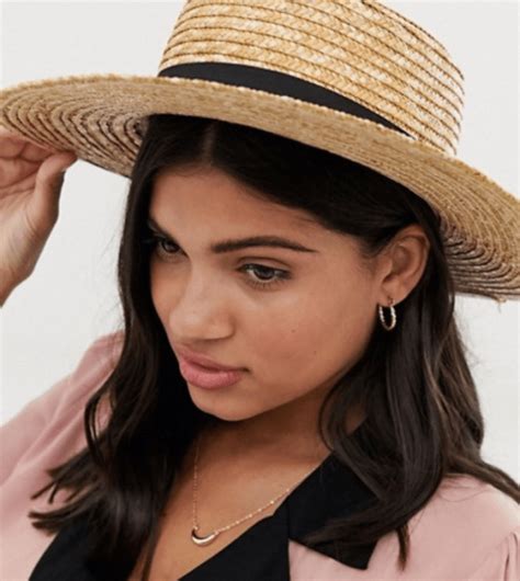 10 Summer Hats That You Can Rock At The Beach Society19