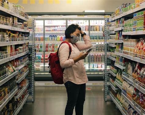 Mit Smartphone Im Supermarkt Mehr Menschen Informieren Sich Digital