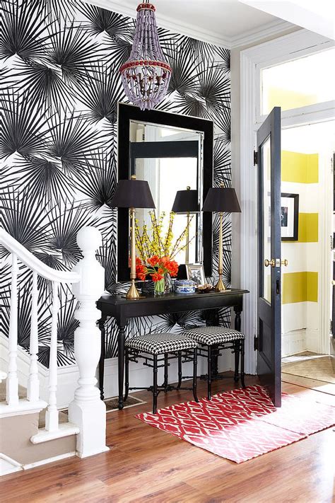 See more ideas about entry hall, design, interior design. 25 Gorgeous Entryways Clad in Wallpaper
