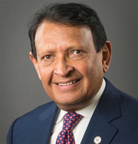 Bank leder cognac sitzbank industrie metall bank in drei farben. Leader Bank Founder Sushil Tuli to be Honored with the ...