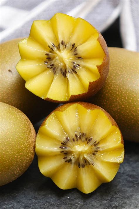 Golden Kiwi Benefits How To Cut And Eat Tipbuzz