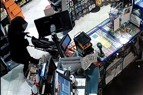Police Release Footage Of Woman Connected To Convenience Store Robbery In Cambridge Globalnewsca