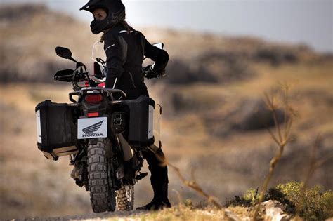 Numbered (241)limited edition with tripmaster miles ever since its inception, honda's versatile africa twin has presented motorcyclists with unprecedented capability for pavement excitement and. Handlebars: Honda Africa Twin (2017) motorcycle review ...