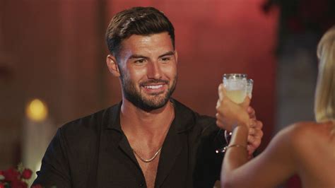 Love Islands Liam Reardon Announced As Shock Addition To Celebs Go