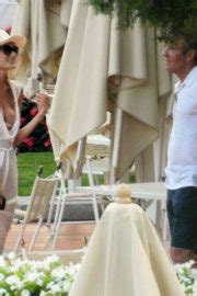 Laura Savoie And Dennis Quaid In Bikini On Holiday At Villa DEste In Lake Como GotCeleb