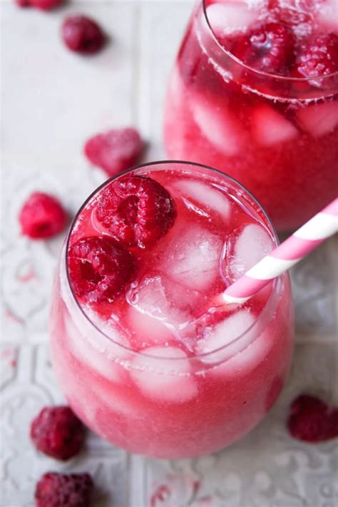 Pink Drink Das Sommergetränk Mit Himbeeren Und Kokos