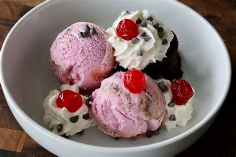 Chapmans Black Forest Ice Cream Sundae Recipe DobbernationLOVES