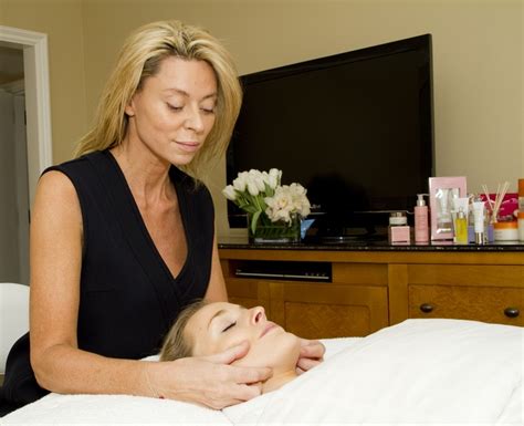 Sanctuary Uk Massage Techniques Spa Shop Facial