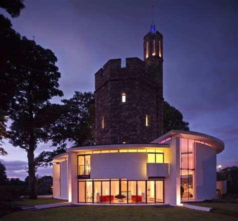 Find contemporary water houses made with the finest materials. A Modern Castle: Lymm Water Tower House by Ellis Williams ...