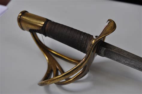 19th Century French Cavalry Sword Three Bar Brass Hilt 91cms Curved