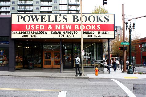 Powells Bookstore Portland Or Portland Style Powells Books Book