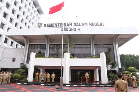 Dengan menggunakan aplikasi krisna tidak hanya berhasil mengintegrasikan perencanaan krisna dak bappenas. 2 Ribu Sopir Ikut Pelatihan Dari Polri Hari Ini - channel9.id
