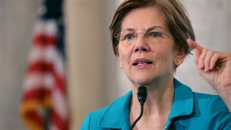 Elizabeth Warren Announces Visit To Migrant Facility Hours Ahead Of
