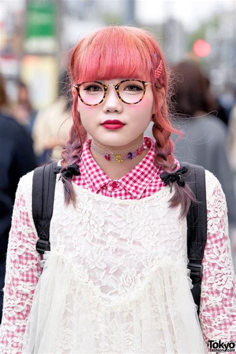 Harajuku Girl In Glasses W Pink Twin Braids Lace Top And High Top Sneakers Ropa