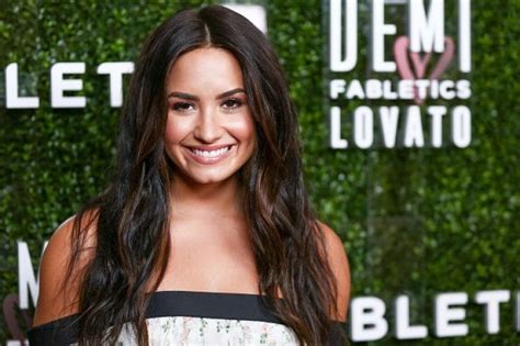 Demi Lovato Shows Off Toned Abs As Result Of Her ‘hard Work