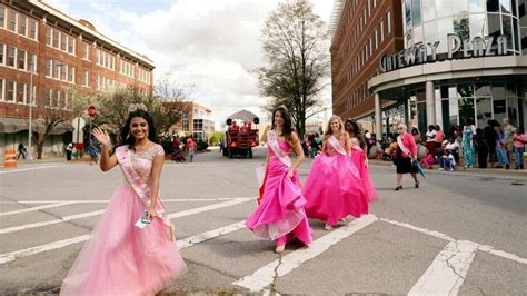 Macon Cherry Blossom Festival Seeking Theme For 2017 Parade Macon