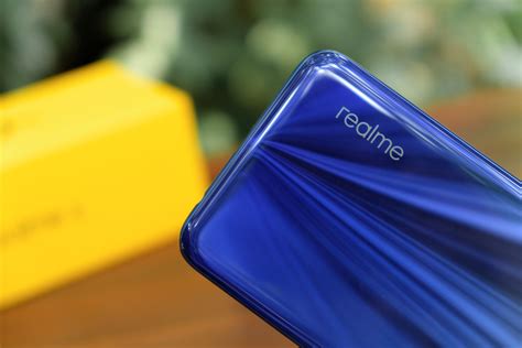Fast Growing Chinese Smartphone Maker Realme Rethinks 2022 Sales Target