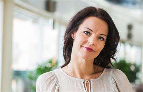 Fake followers, likes, engagement, comments, stories, audience, demographic info, advertisers, brands. Systerskap (pocket) - Volante förlag