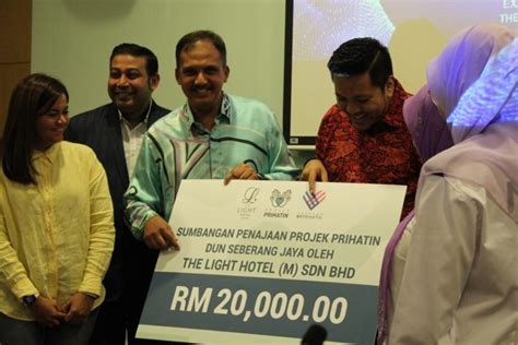 Kolej komuniti merupakan satu sistem pendidikan tinggi di malaysia di bawah pengurusan jabatan pengajian politeknik dan. Light Hotel donates PPE to Seberang Jaya Hospital - Penang ...