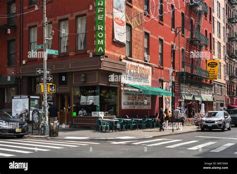 Mulberry Street Manhattan New York Usa Hi Res Stock Photography And