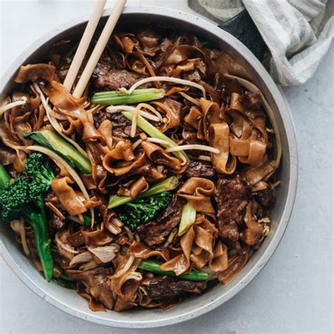 Real Deal Beef Chow Fun 干炒牛河 Omnivores Cookbook