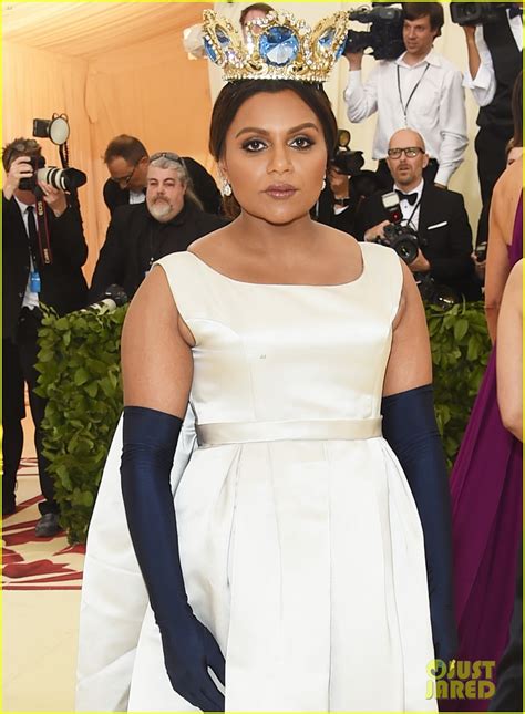 Mindy Kaling Is A Queen At The Met Gala 2018 Photo 4078541 Mindy